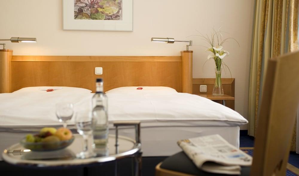Hotel Townhouse Stadt Hamburg 4*