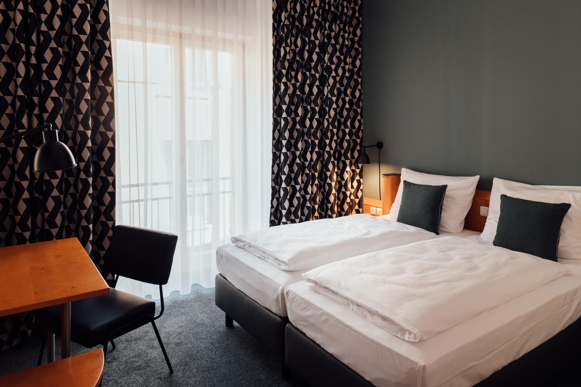 Townhouse Stadt Hamburg Отель Висмар