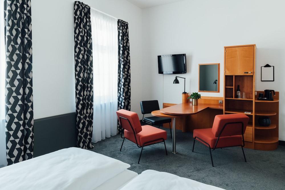 Отель Townhouse Stadt Hamburg 4*