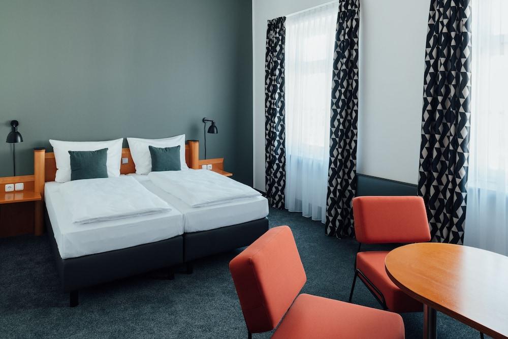 Townhouse Stadt Hamburg Отель Висмар